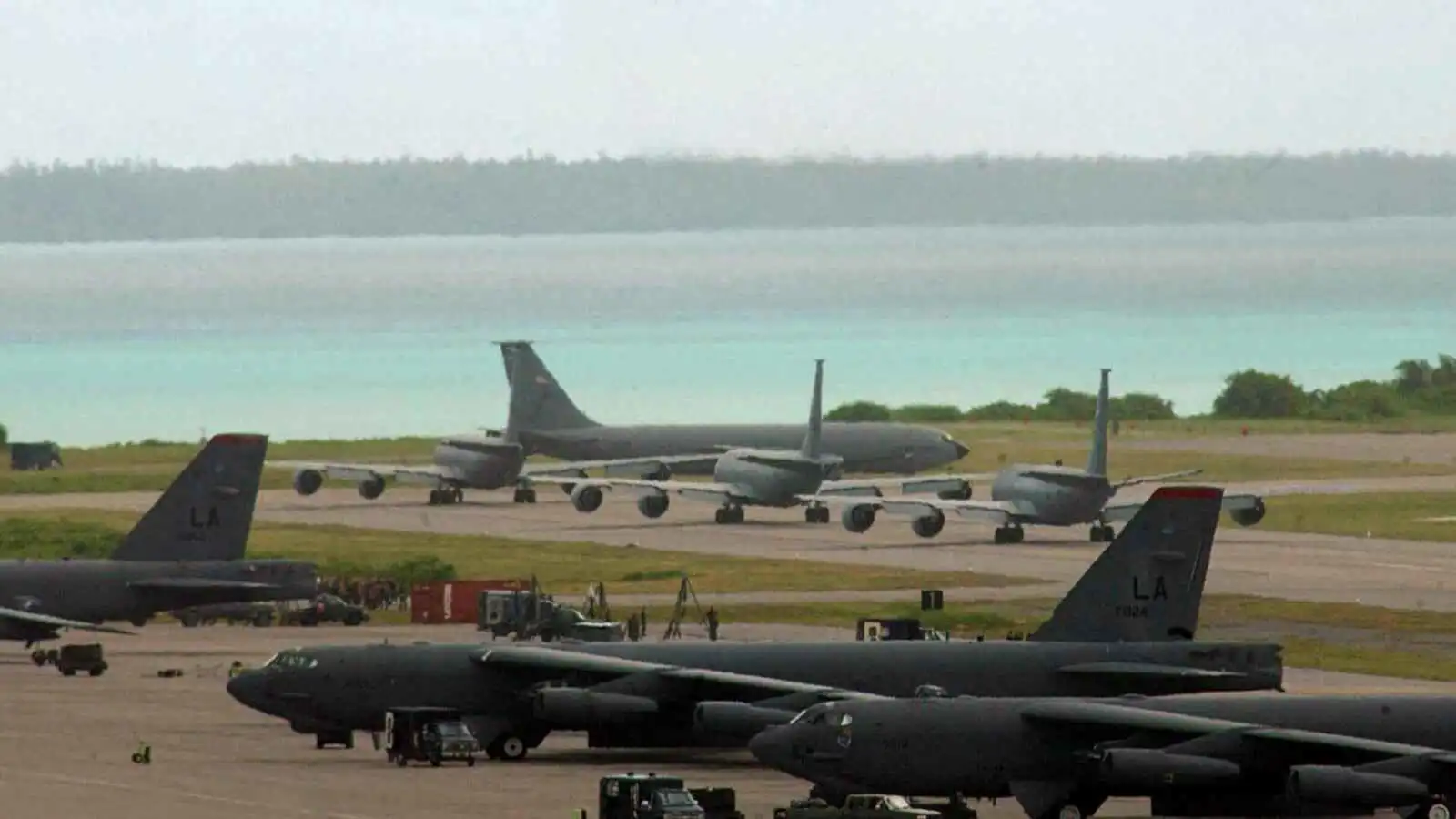 "دييغو غارسيا".. المحور الأمريكي البريطاني في مواجهة الصين وإيران