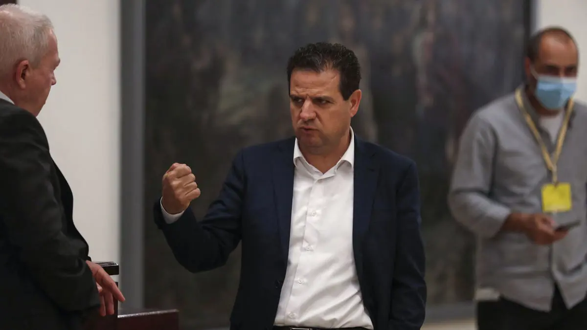 دعا رجال الشرطة العرب إلى "التمرد".. أيمن عودة يثير غضبا إسرائيليا