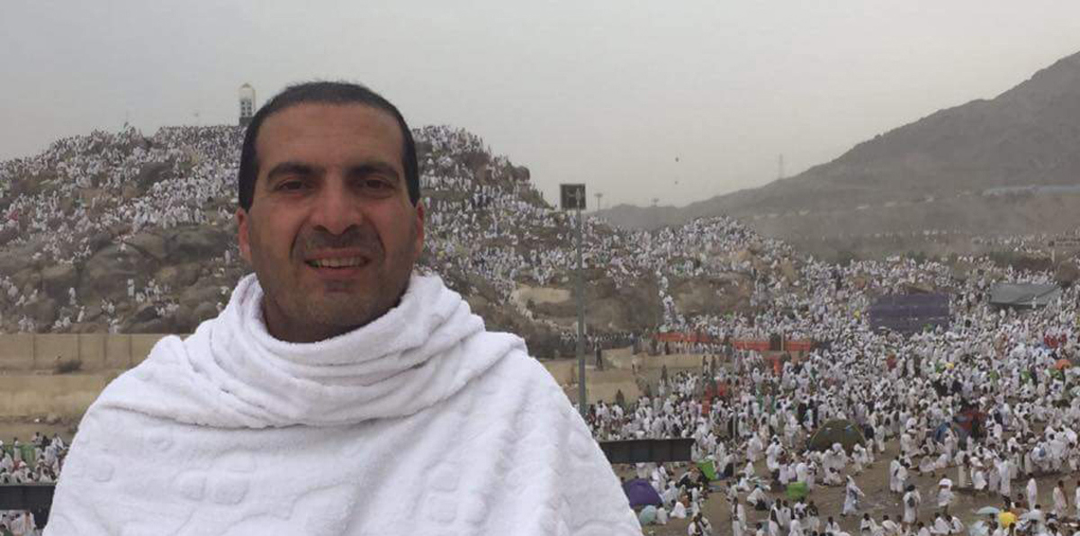 بعد السخرية من الدعاء "لايف".. عمرو خالد يردّ: "هذا تجنّ على شخصي الضعيف"