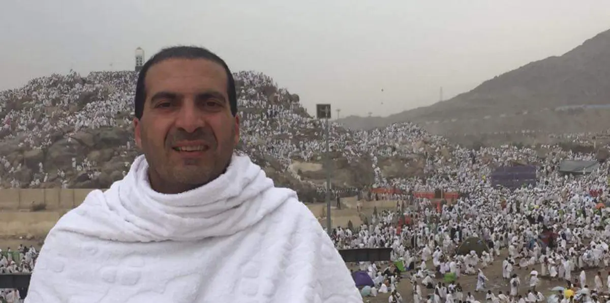 بعد السخرية من الدعاء "لايف".. عمرو خالد يردّ: "هذا تجنّ على شخصي الضعيف"