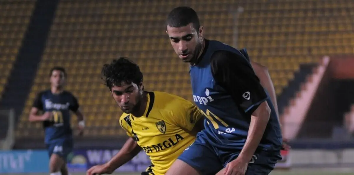 الأهلي المصري يقترب من ظهير إنبي