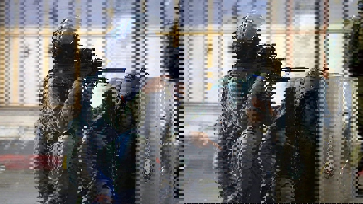 شهيد وعشرات الإصابات بمواجهات مع الجيش الإسرائيلي في الضفة الغربية