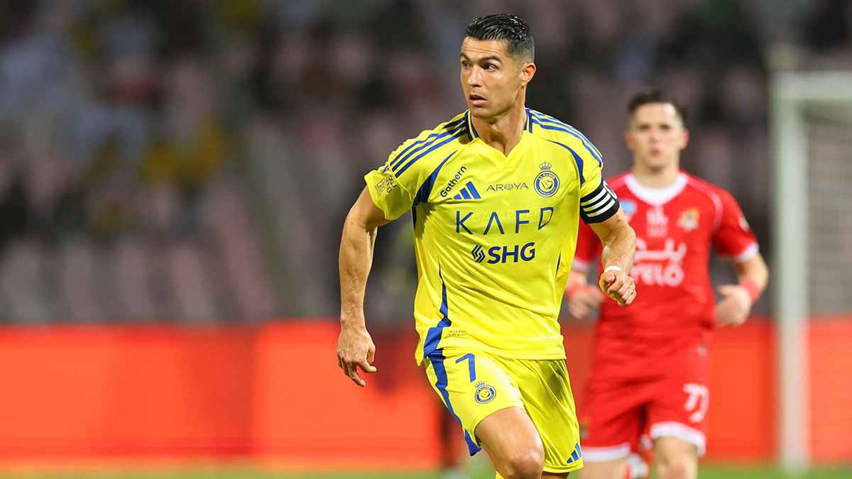 مازالوا يلعبون.. أشهر 6 نجوم يمتلكون أندية كرة قدم 