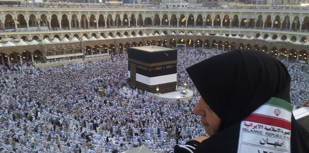 خامنئي يدعو الحجاج الإيرانيين لتجنب إثارة الخلافات بين المسلمين