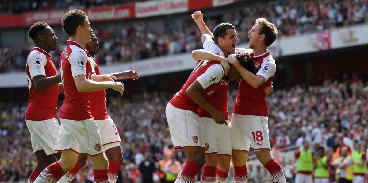 الملياردير الروسي أوسمانوف يبحث بيع 30 في المئة من اسهم آرسنال