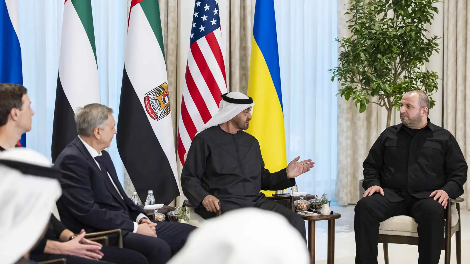 ضمانات أمنية وترتيبات ميدانية.. واشنطن والكرملين يضيّقان الخلاف حول أوكرانيا