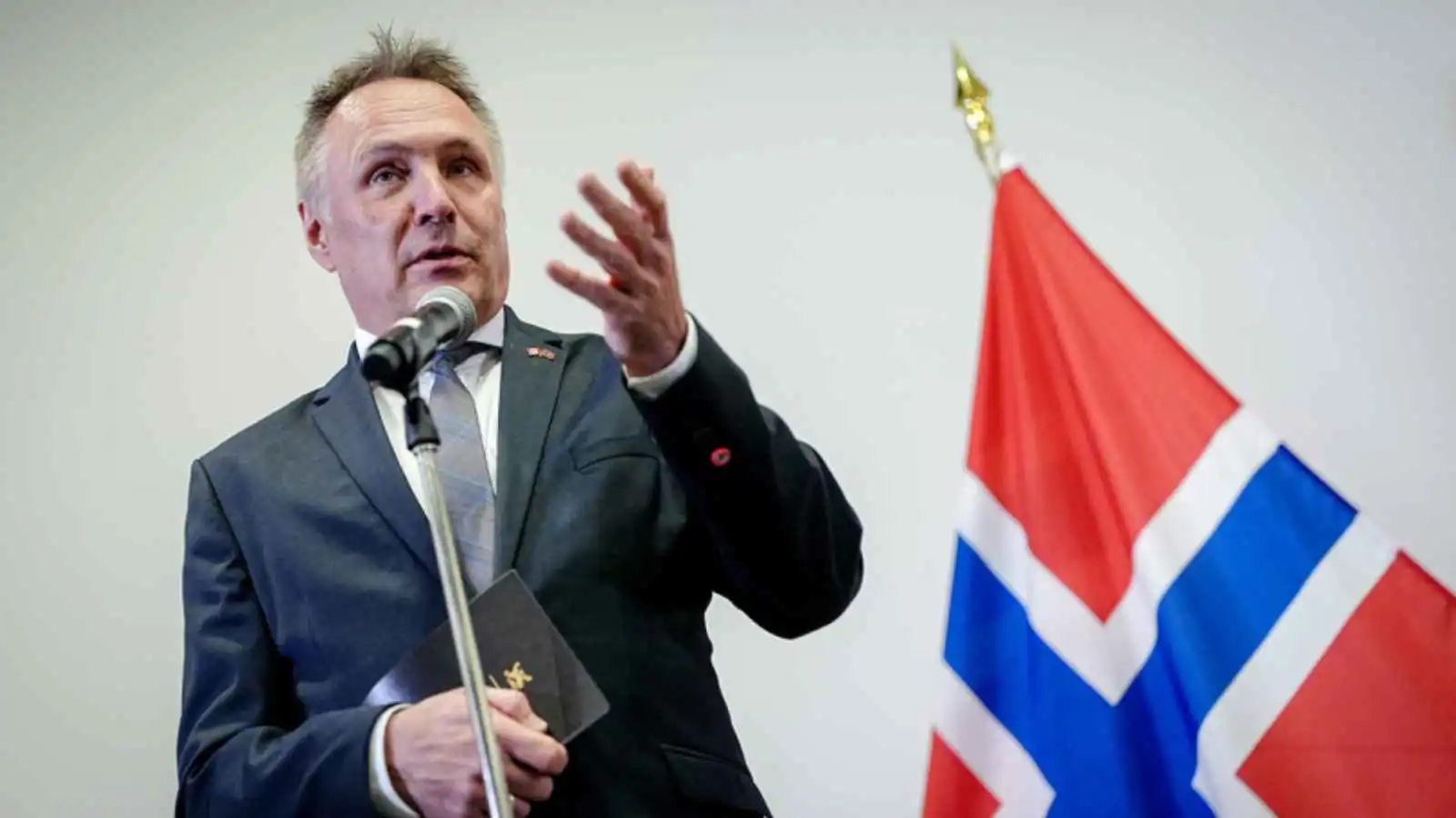 النرويج بصدد شراء أنظمة مدفعية وصواريخ من كوريا الجنوبية