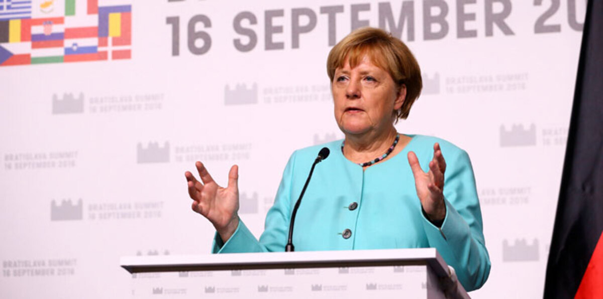 ميركل أمام نكسة انتخابية جديدة في برلين بسبب اللاجئين