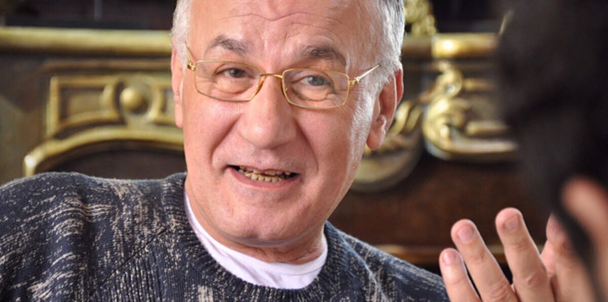 عزّت أبو عوف: تخلّي النجوم عن دعم مهرجان القاهرة السينمائي "خيانة"