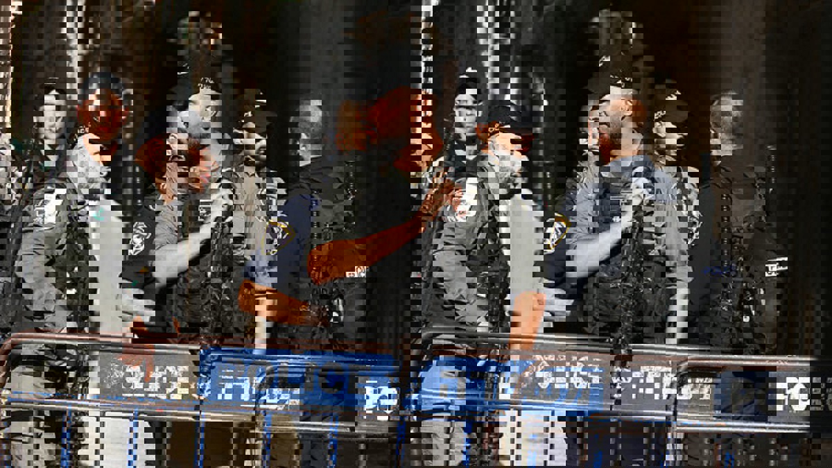 إسرائيل تعيد فتح أبواب المسجد الأقصى بعد إقدام فلسطيني على طعن شرطية