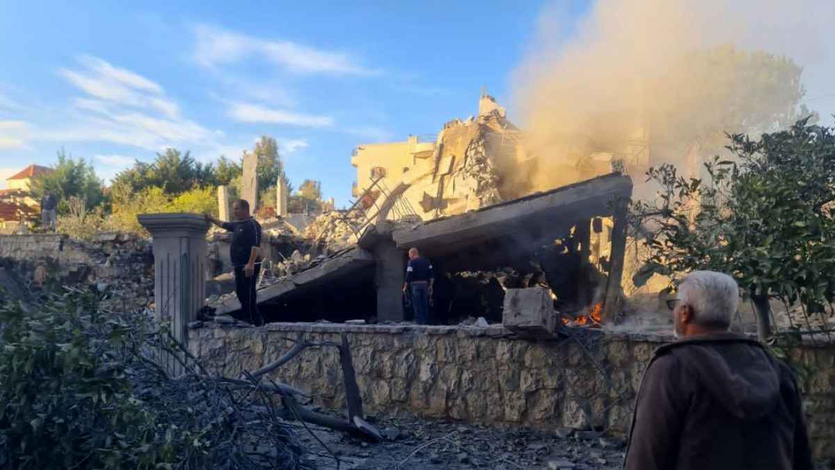 مقتل 5 لبنانيين بغارة إسرائيلية على بلدة "رومين" بالنبطية