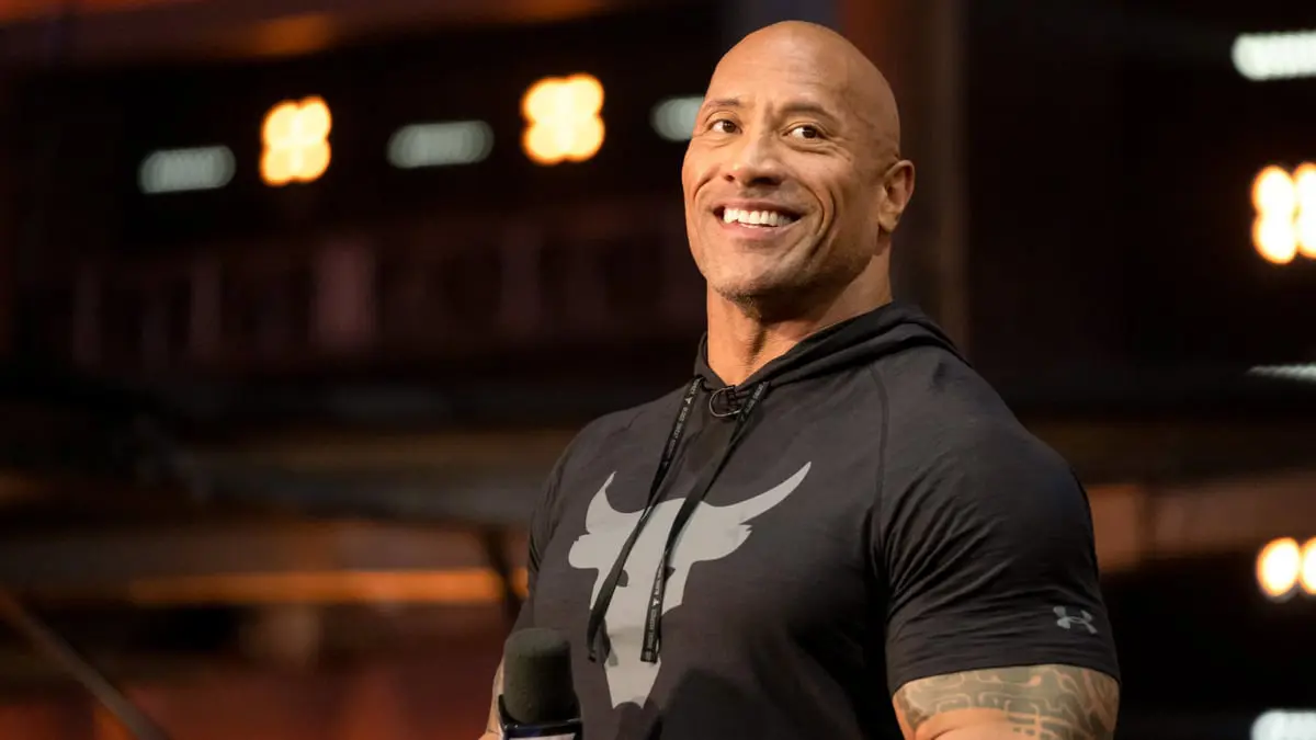 إعادة العمل على تمثال الشمع لدواين جونسون بعد انتقادات واسعة