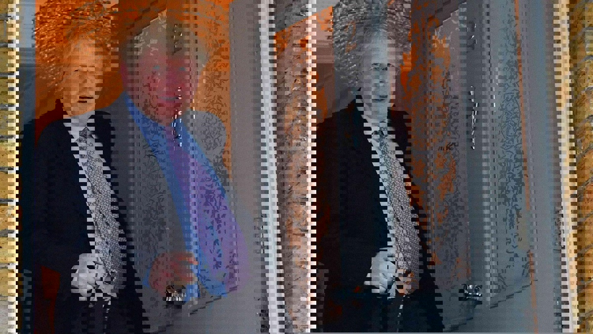 ليلة حمراء لبوريس جونسون في مطعم إيطالي (صور)