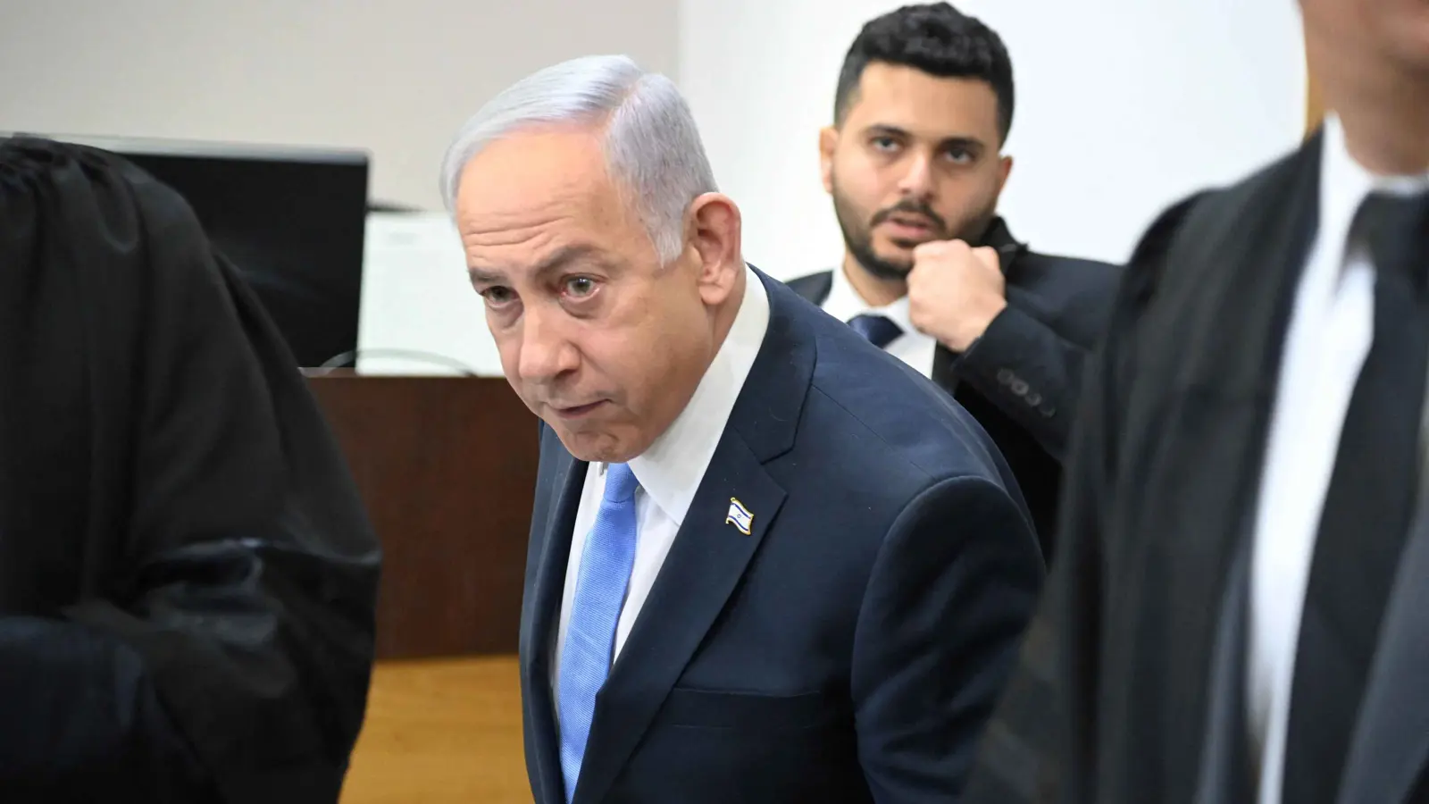 نتنياهو ينفي تقرير "واشنطن بوست" عن اتصال سري مع مستشار ترامب