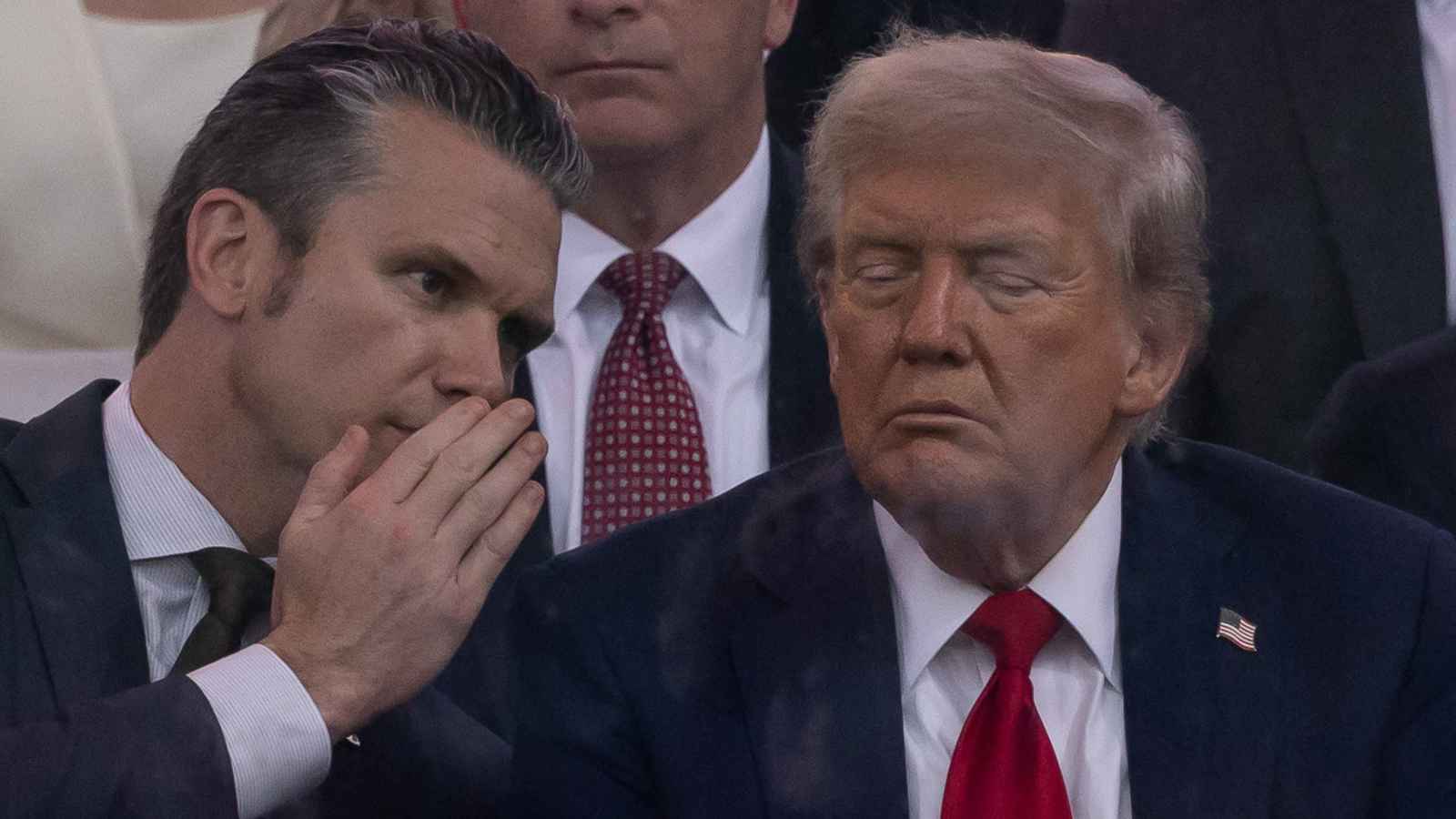 محيط ترامب منقسم.. صراع داخل البيت الأبيض بشأن إيران