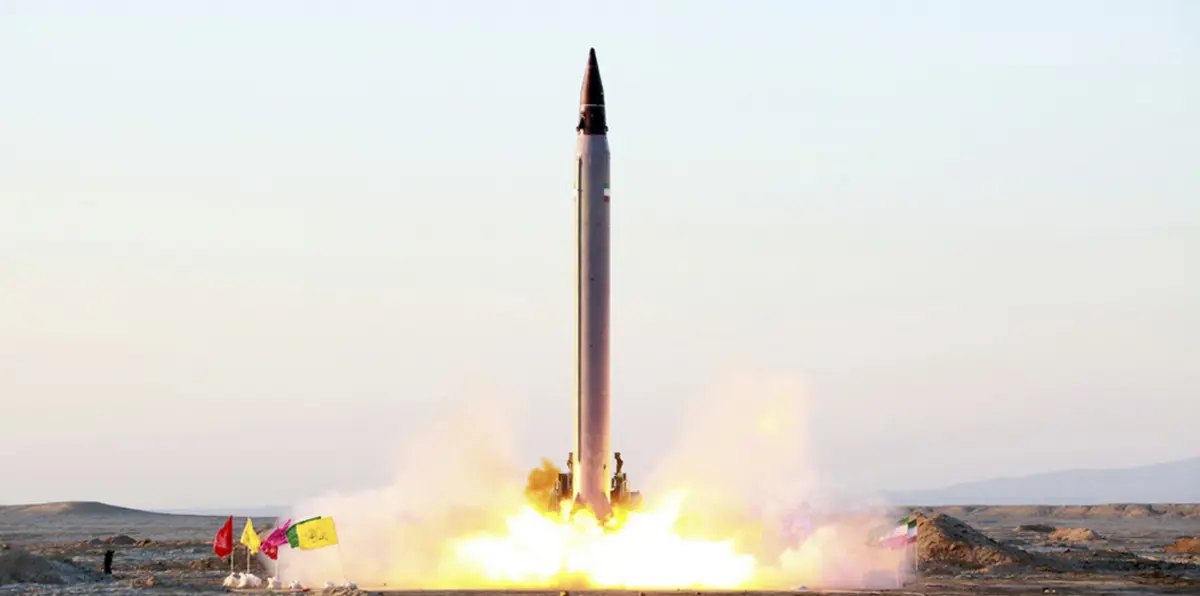 مسؤولون أمريكيون: تجربة إيران لصاروخ "خرمشهر" مزيفة قديمة وفاشلة