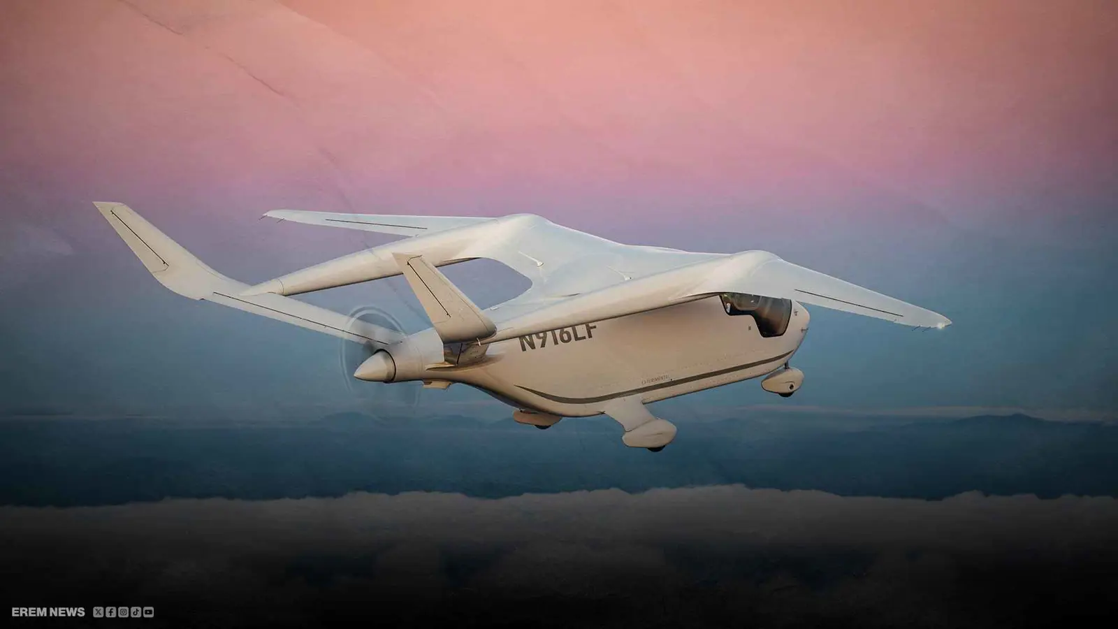 طائرة كهربائية