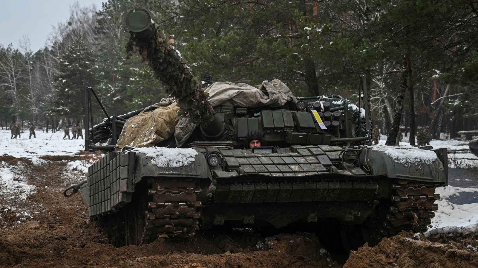 تقديرات روسية.. الغرب قد يحتل أوكرانيا تحت غطاء "الناتو"