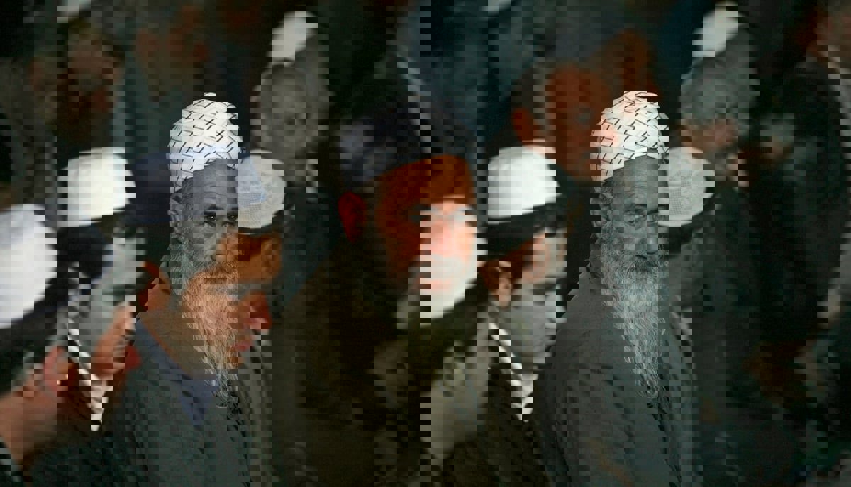 إيران تعتقل 4 من رجال الدين السنة