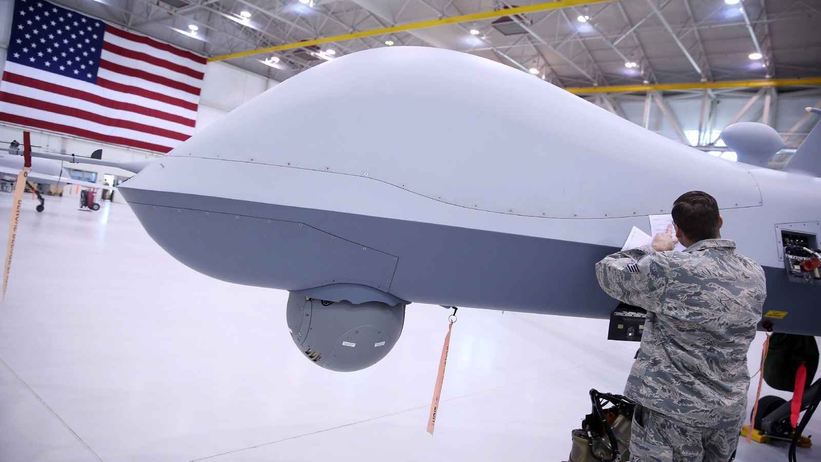 قد يرفع وتيرة الاستهدافات.. قرار أمريكي بشأن "الضربات الجوية"