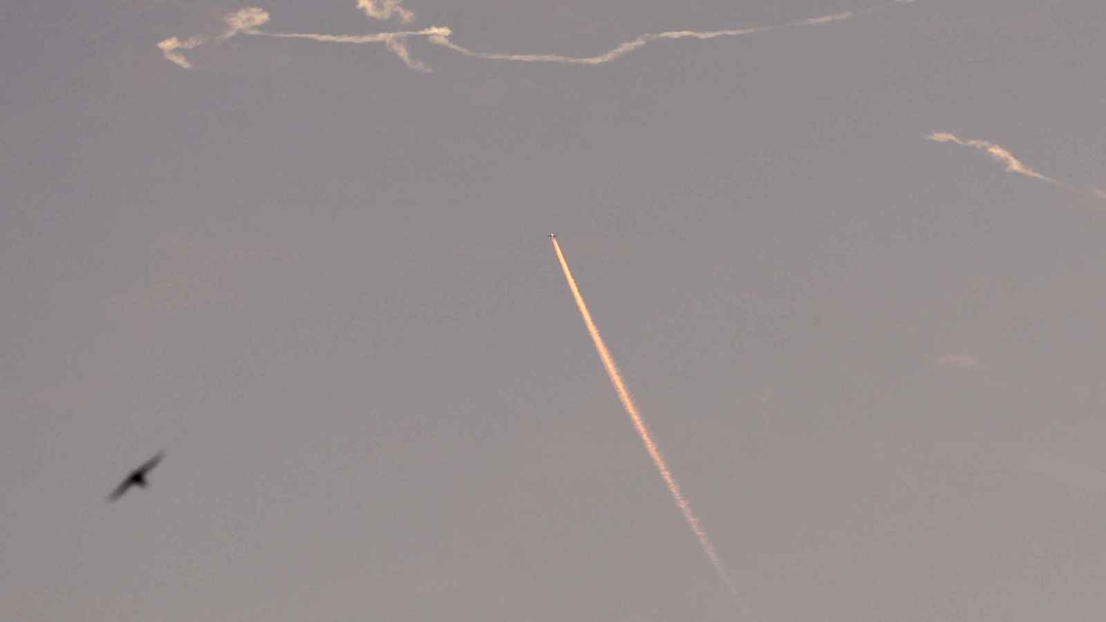 الموجة السابعة.. إيران تطلق دفعة جديدة من الصواريخ نحو إسرائيل