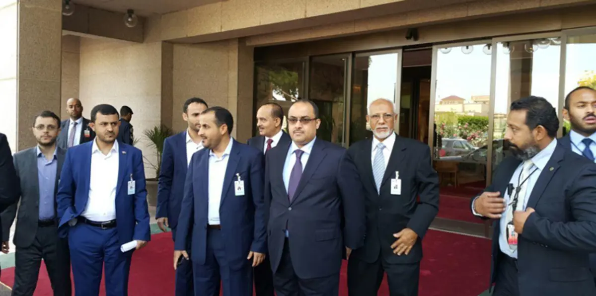 وفد الحوثيين يستبق زيارة ولد الشيخ إلى مسقط ويعود لصنعاء