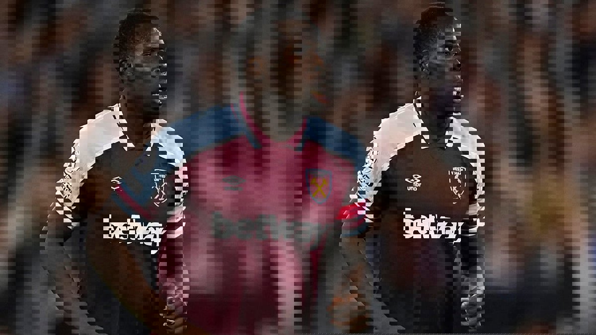 ميخائيل أنطونيو لاعب ويستهام: هل ما فعله كيرت زوما مع القطة أسوأ من العنصرية؟