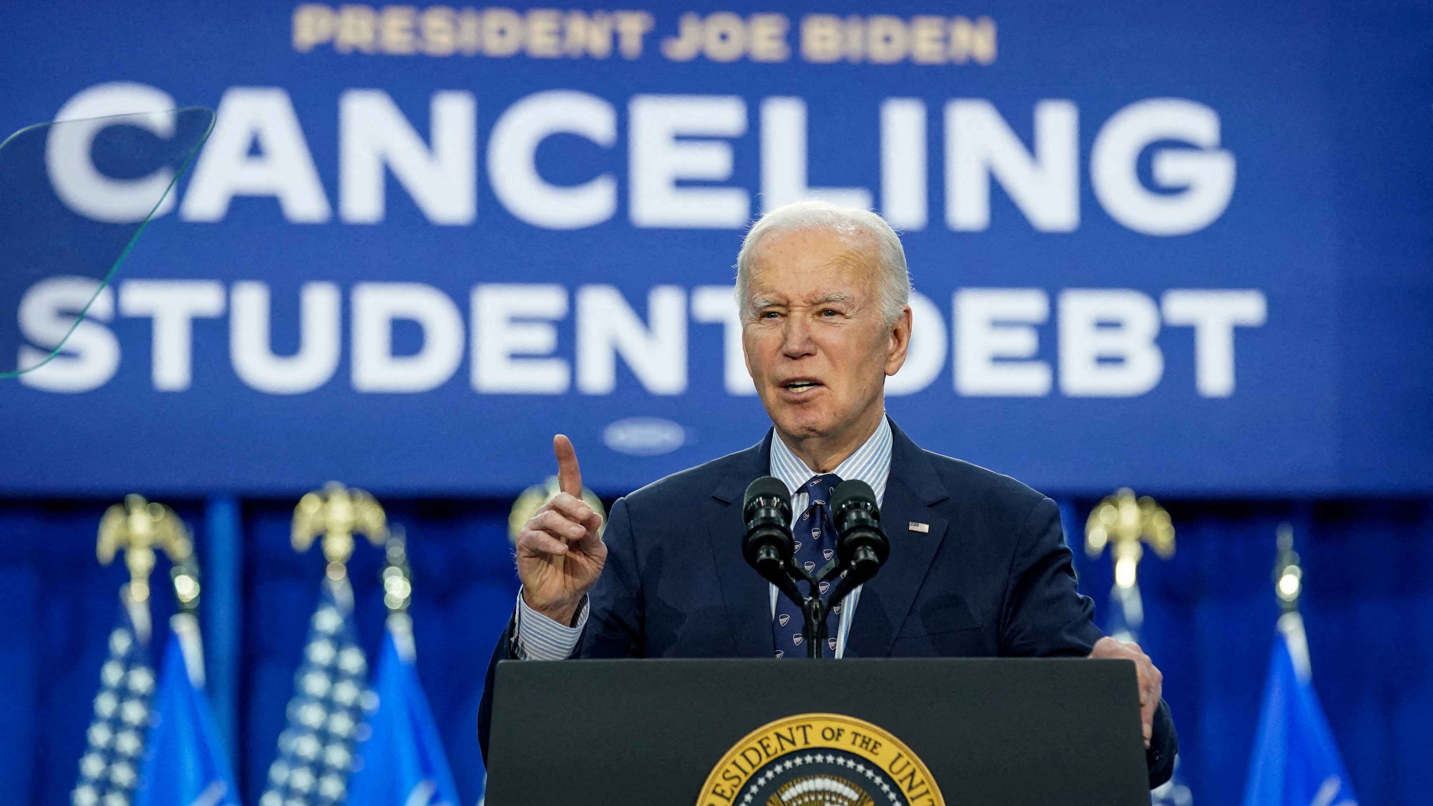 بعد تراجعها بنحو النصف.. تعليق جمع التبرعات لحملة بايدن