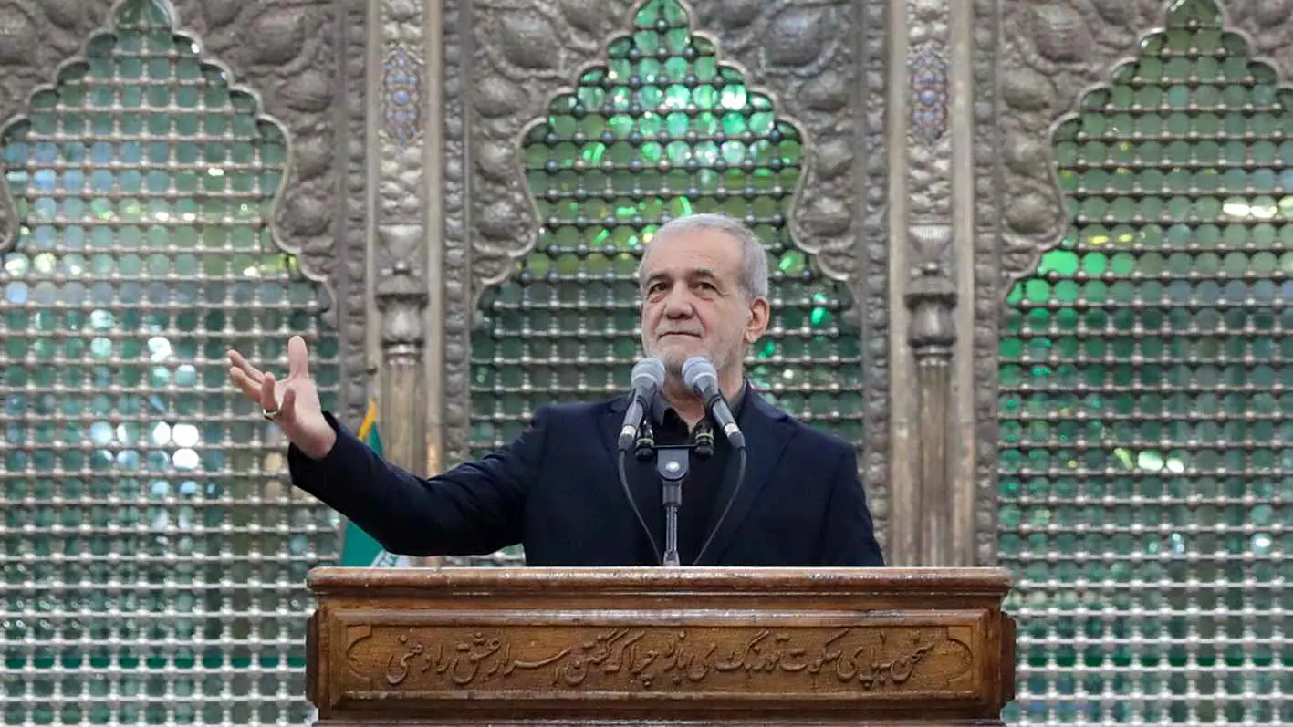 عملا بوصية الخميني.. ماذا طلب رئيس إيران من القوات المسلحة؟