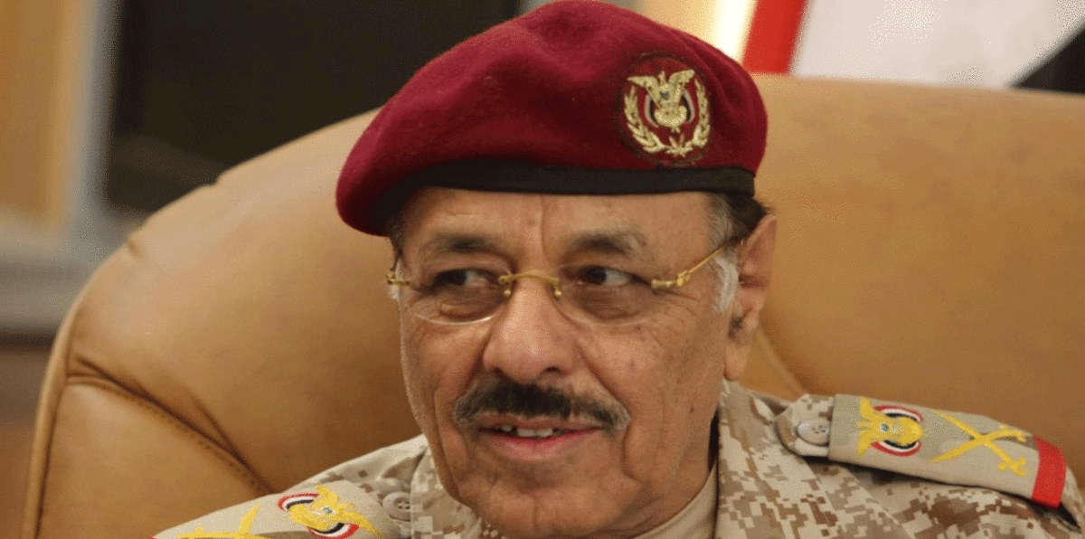 الأحمر يتابع تطورات هجوم مسلحي حزب الإصلاح على منزل محافظ تعز‎