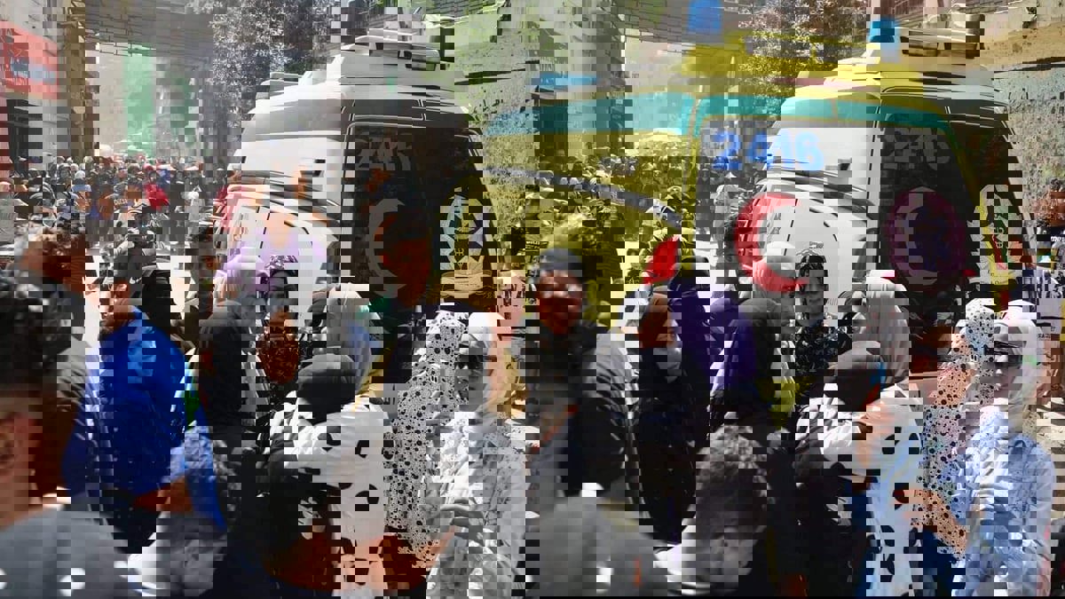 مصر.. وفاة طالبة وإصابة 15 في انهيار سور مدرسة المعتمدية