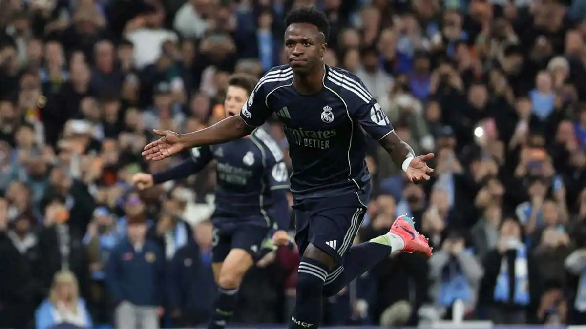 أول تعليق من فينيسيوس حول مواجهة بايرن ميونخ المنتظرة