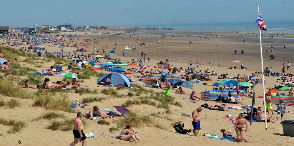 بريطانيا تسجل أعلى درجة حرارة منذ أكثر من 100 عام