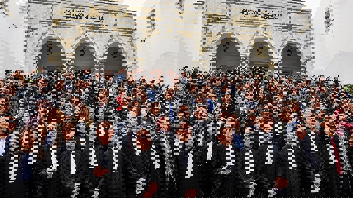 قضاة تونس يلوحون بتصعيد جديد ضد الرئيس سعيّد