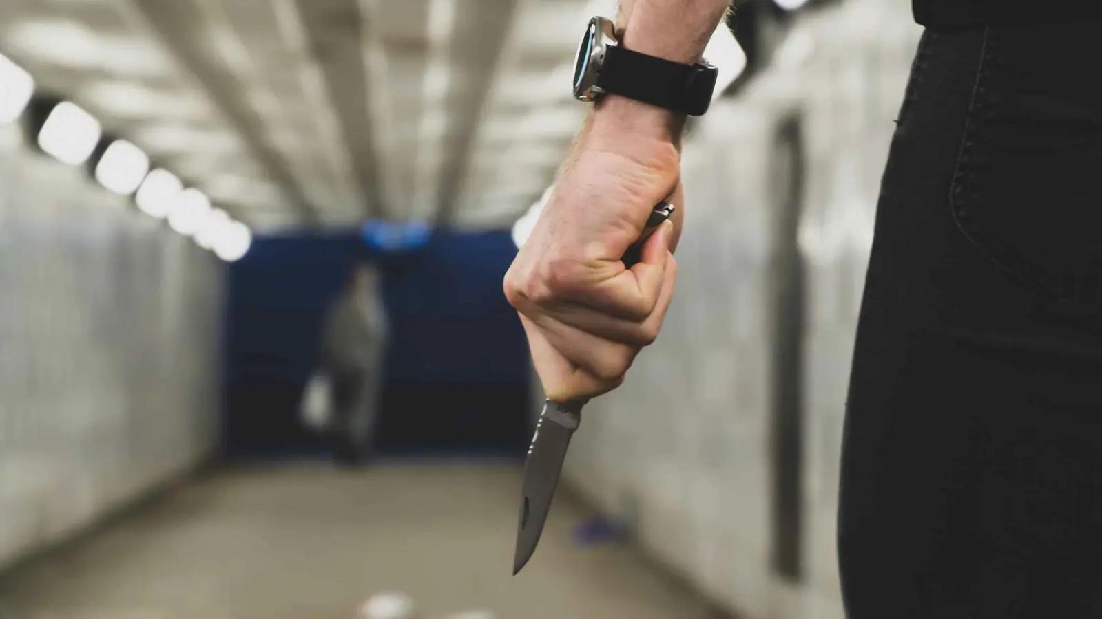 مصر.. مقتل شاب تدخل لفضّ شجار بين عامل خدمة توصيل وعاطل