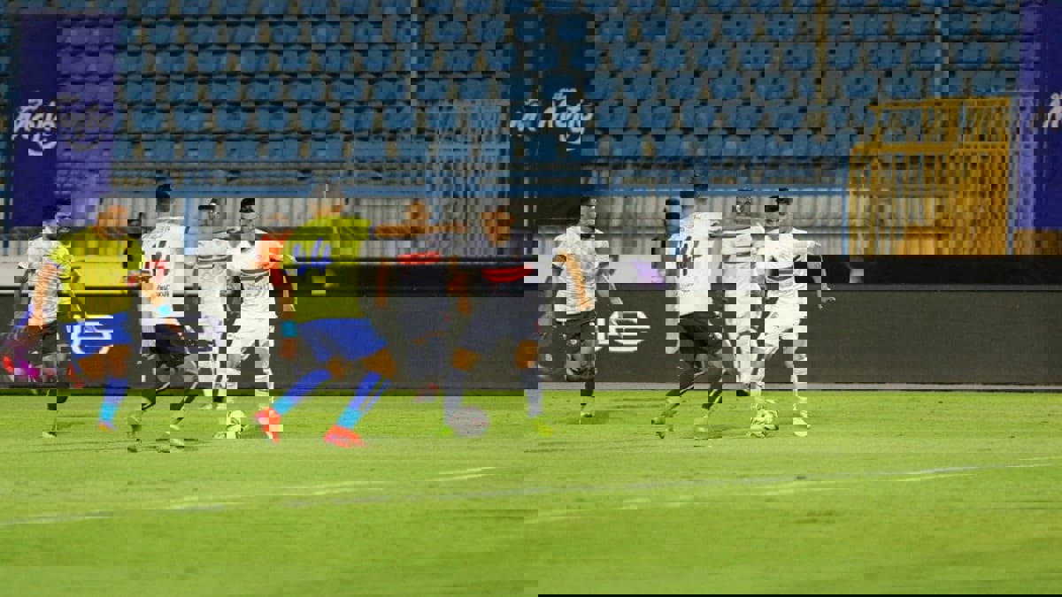 طرد أشرف بن شرقي وكارتيرون ومشادة مع الحكم أمين عمر خلال مباراة الزمالك والإسماعيلي (فيديو)