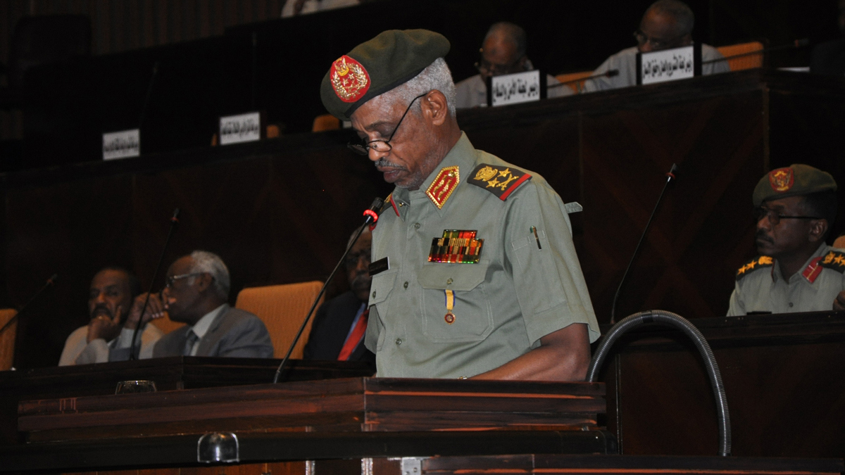 واشنطن: عوض بن عوف لا يزال على لائحة العقوبات الأمريكية