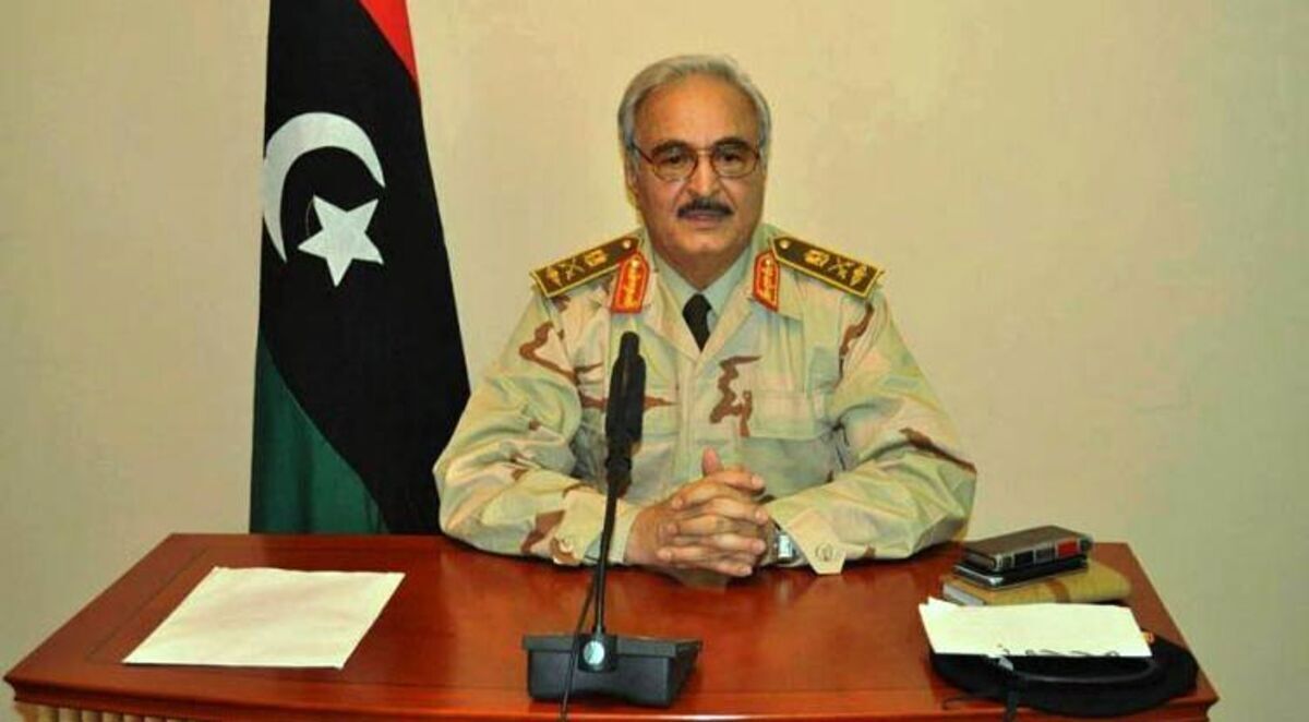 خليفة حفتر يبدأ زيارة للأردن