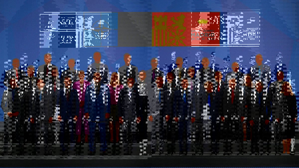 صحف عالمية: نكسة روسية بجزيرة "الثعبان".. وأوكرانيا تحتاج ذخائر لا خطابات