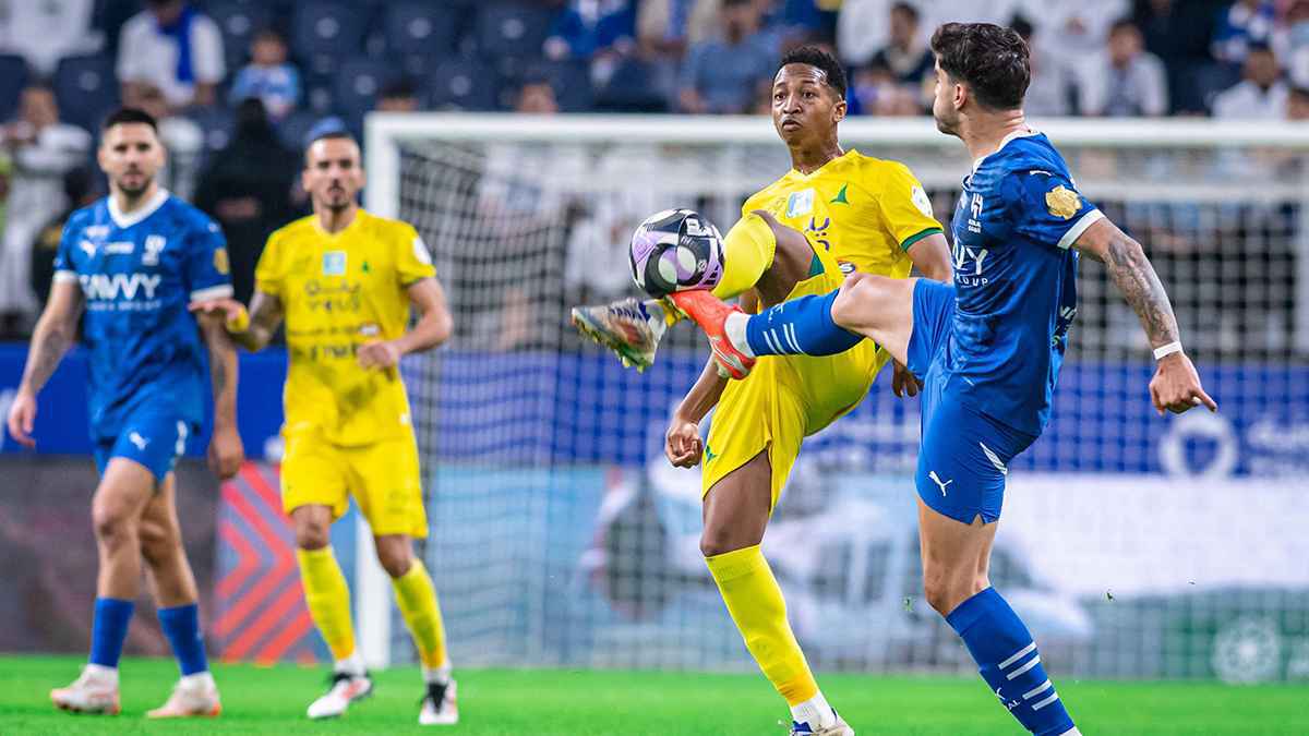 الهلال يتخطى الخليج ويحافظ على وصافة ترتيب الدوري السعودي