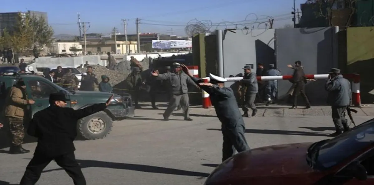 بعد قتله 8 من زملائه ..شرطي أفغاني يلجأ لطالبان