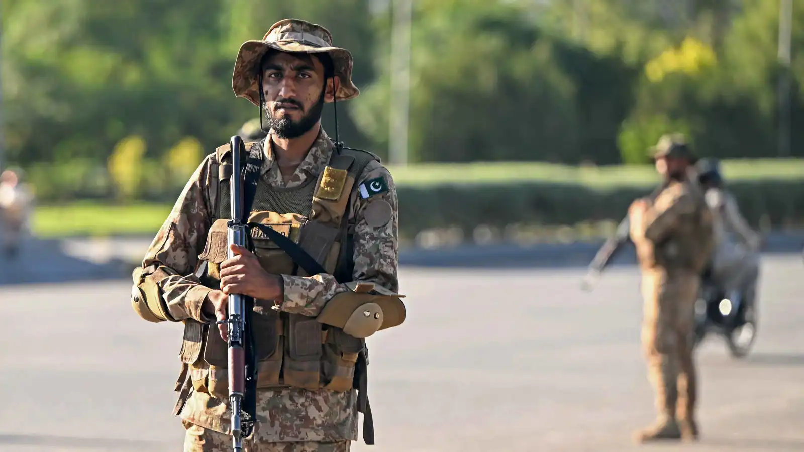 إسلام أباد: مقتل 23 جندياً باكستانياً و200 أفغاني في مواجهات دامية