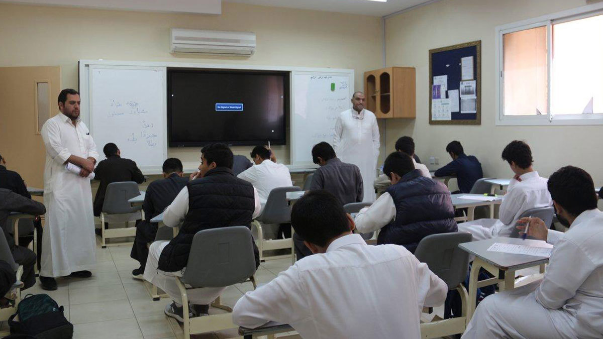 السعودية تعلن تعليق الدراسة‬⁩
