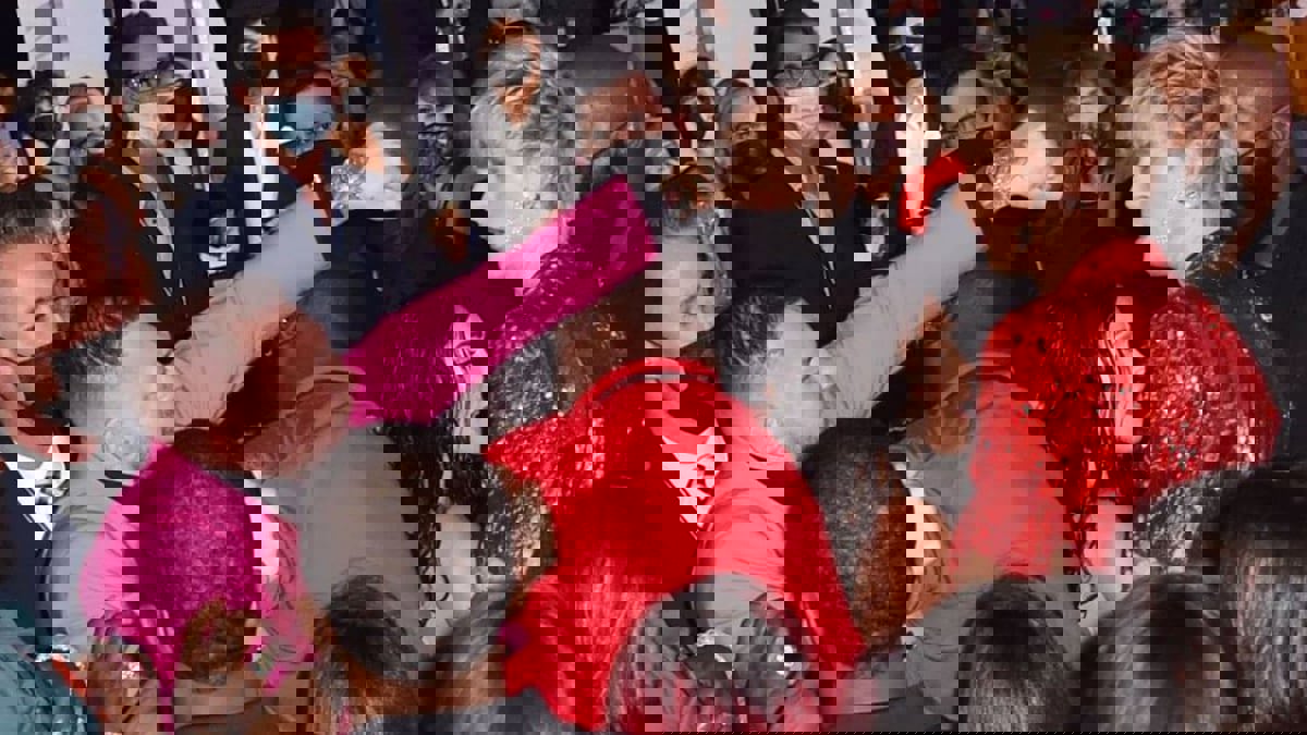 كونور ماكغريغور يشتبك مع مغني الراب ماشين كيلي في حفل جوائز "MTV" (فيديو)