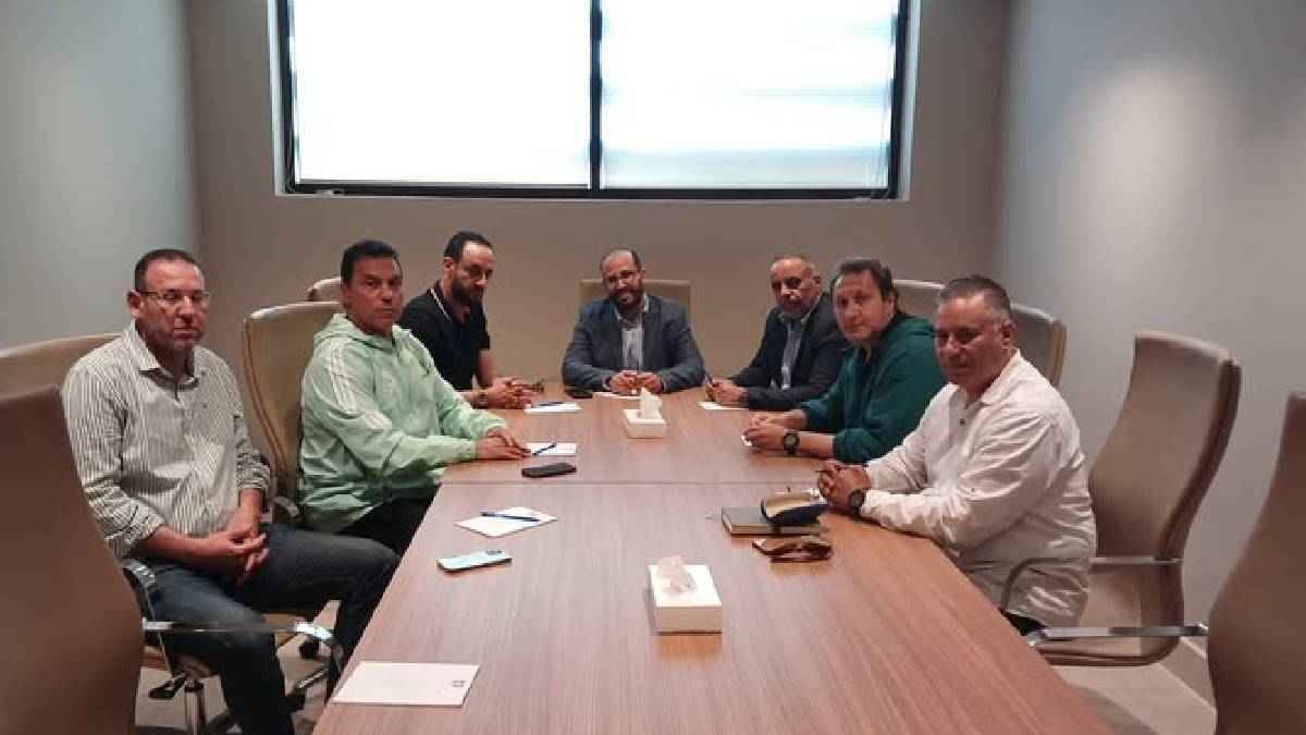 الأهلي طرابلس الليبي يحسم مصير مدربه حسام البدري