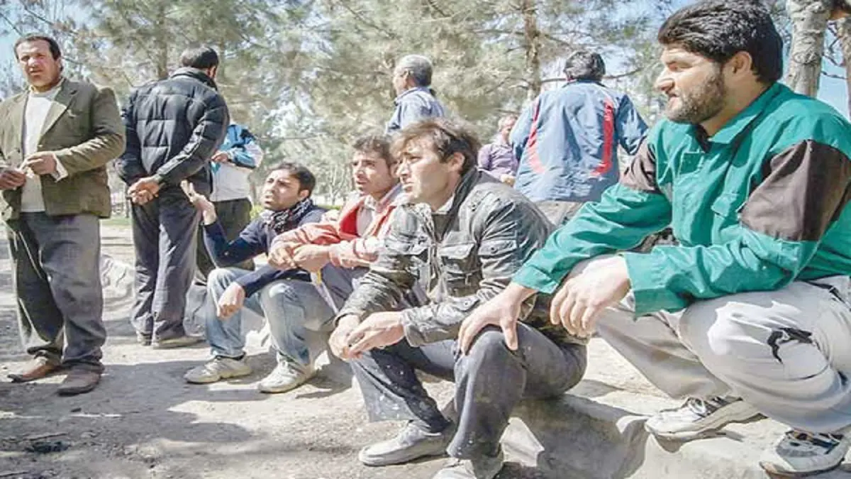 الكشف عن 3.5 مليون إيراني يعملون في "ورش سرية"