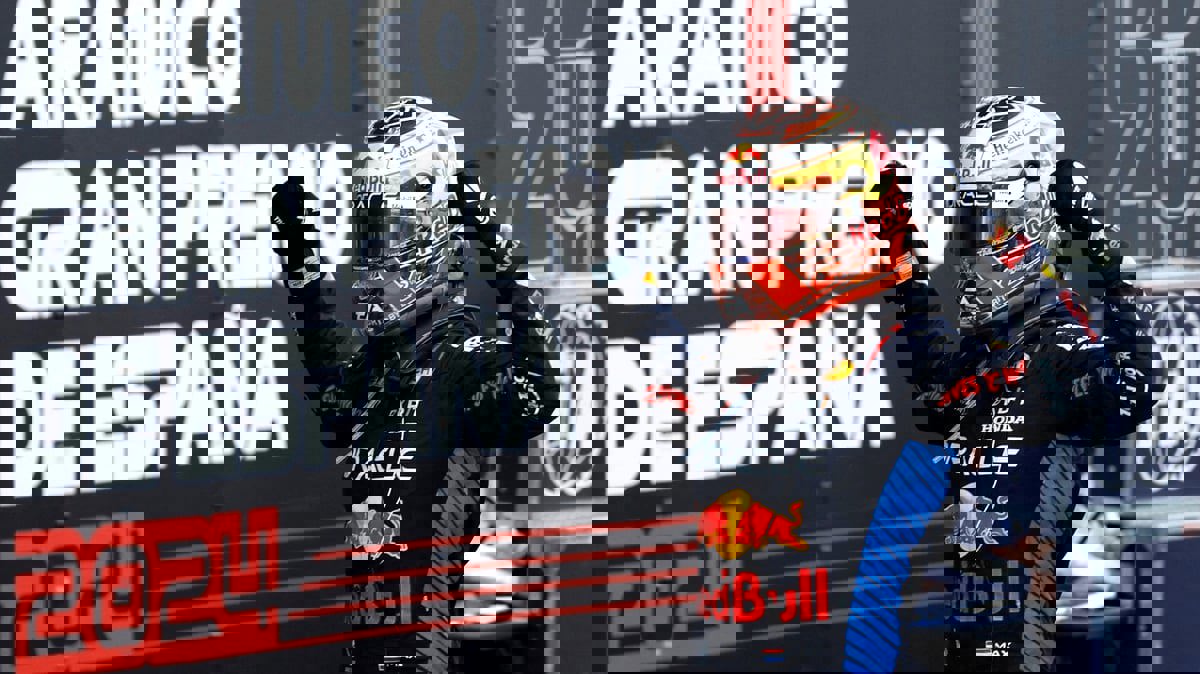 رغم خلل في حساس المحرك.. فيرستابين الأسرع في تجارب النمسا 