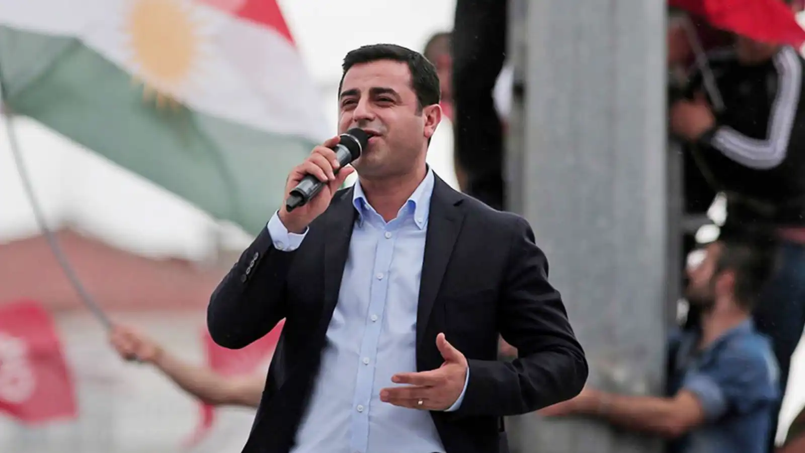 حليف لأردوغان يطرح فكرة الإفراج عن سياسي بارز مؤيد للأكراد