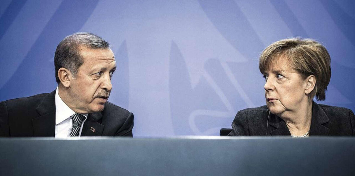 محللون: أردوغان ذو البيت الزجاجي يرمي ألمانيا بالحجارة