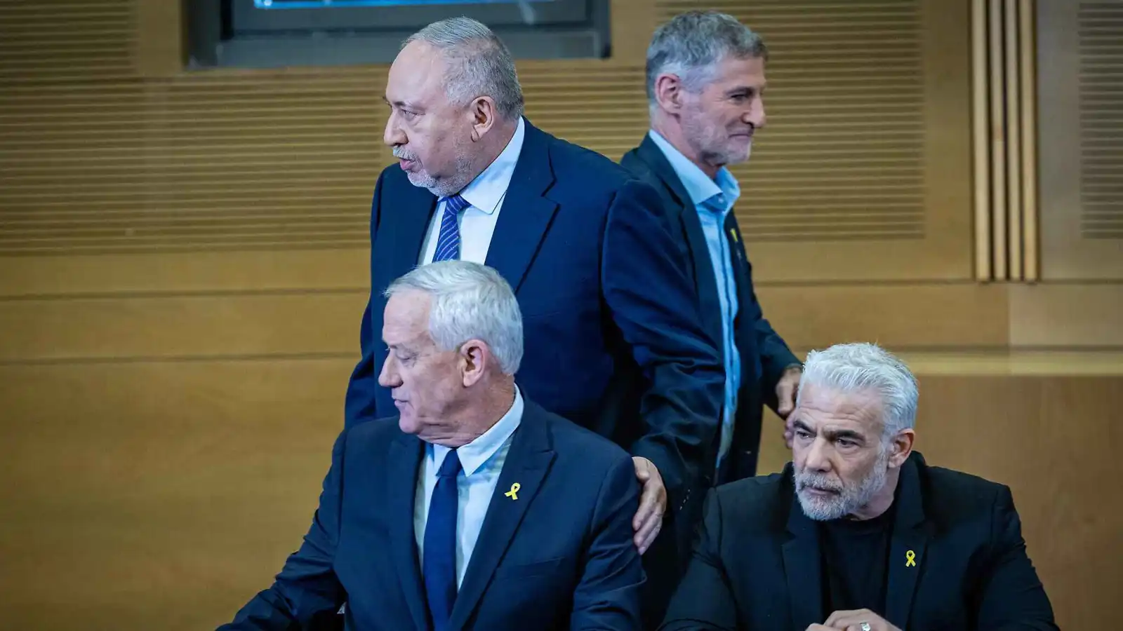 جدل سياسي في إسرائيل بعد إعلان هدنة ترامب مع إيران